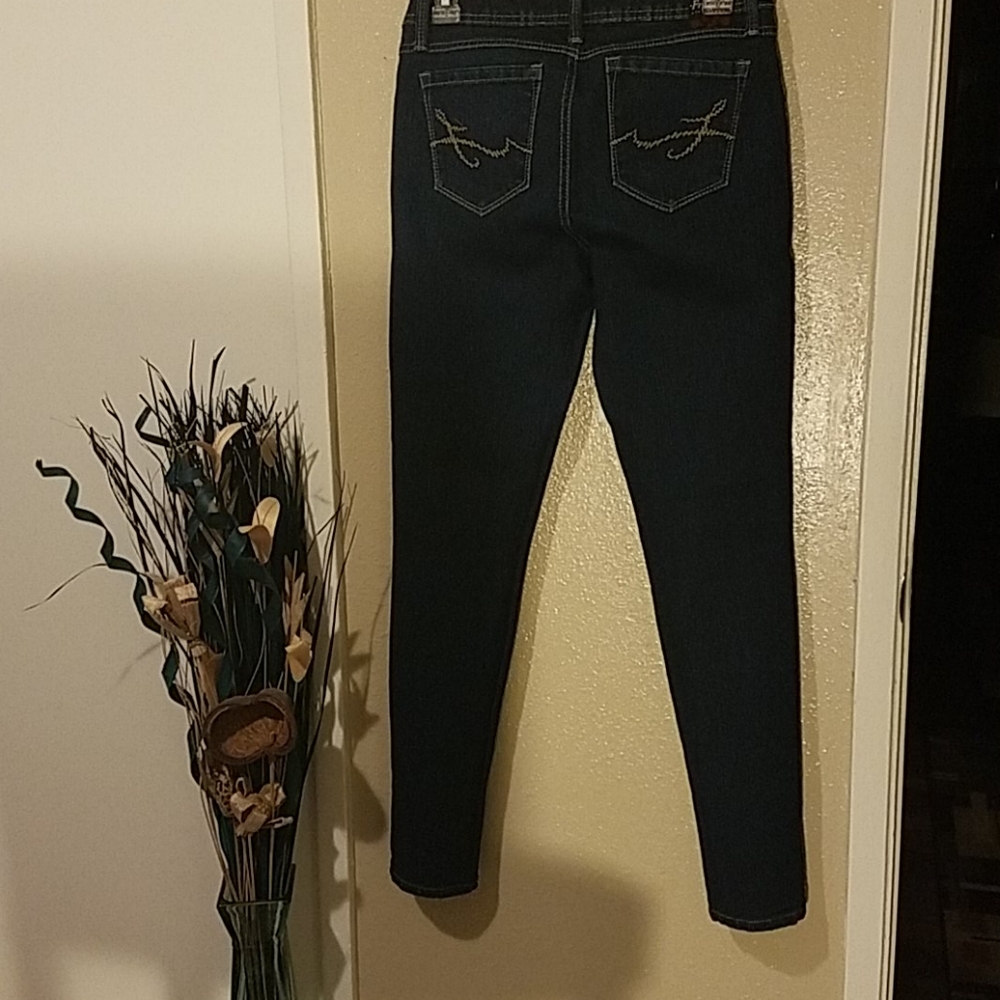 Clothing - Picture 3 of 3